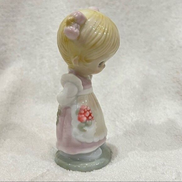 Precious Moments Girl Salt Shaker #357294 with original box - Picture 2 of 12